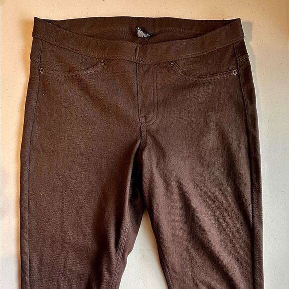 HUE Women’s Dark Brown Pull On Leggings. Sz Medium. NWOT - Picture 1 of 7